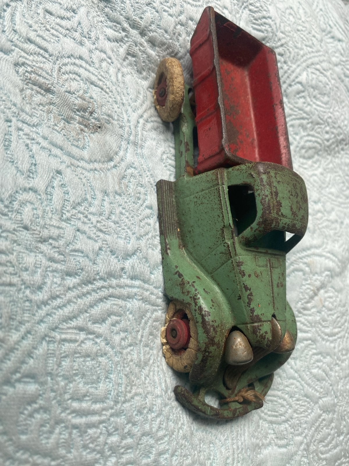 Vintage gietijzeren speelgoed kiepwagen, groen/rood, Ophalen of Verzenden, Gebruikt