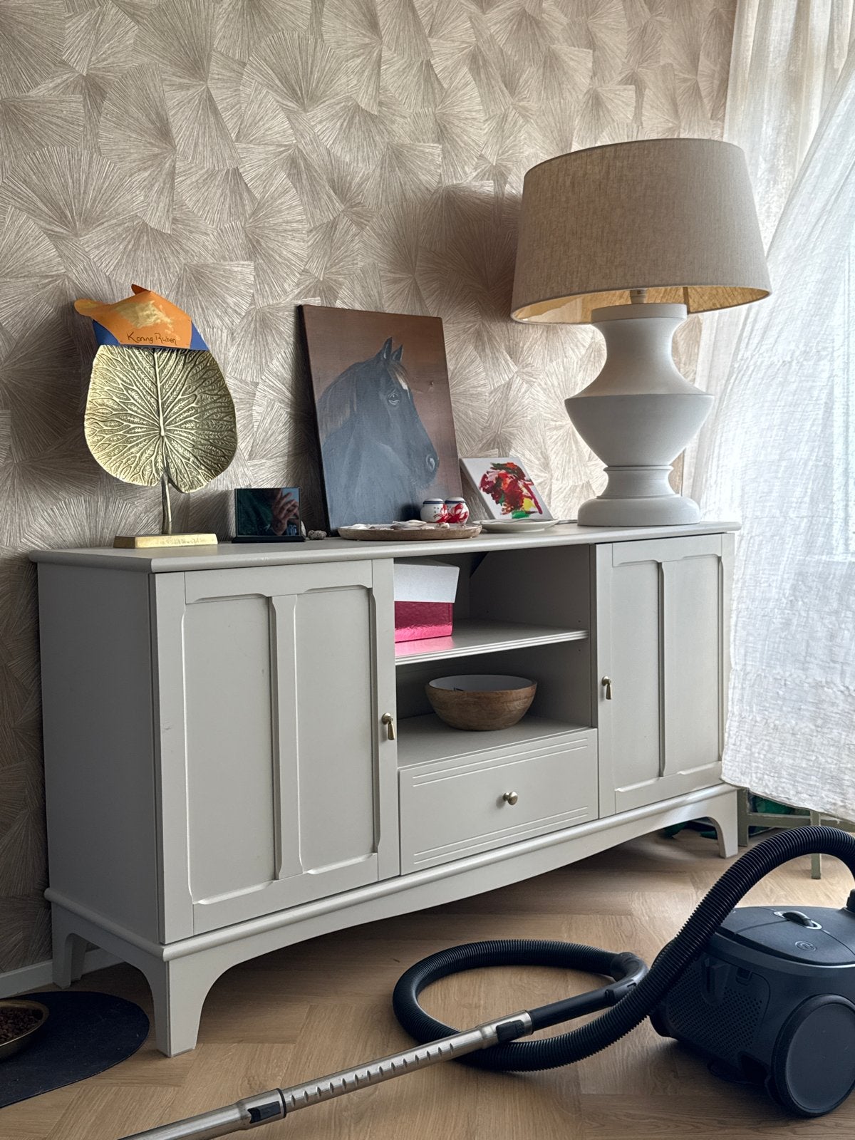 Stijlvol dressoir met opbergruimte - Zo goed als nieuw, 150 tot 200 cm, Ophalen of Verzenden, Zo goed als nieuw, Met lade(s)