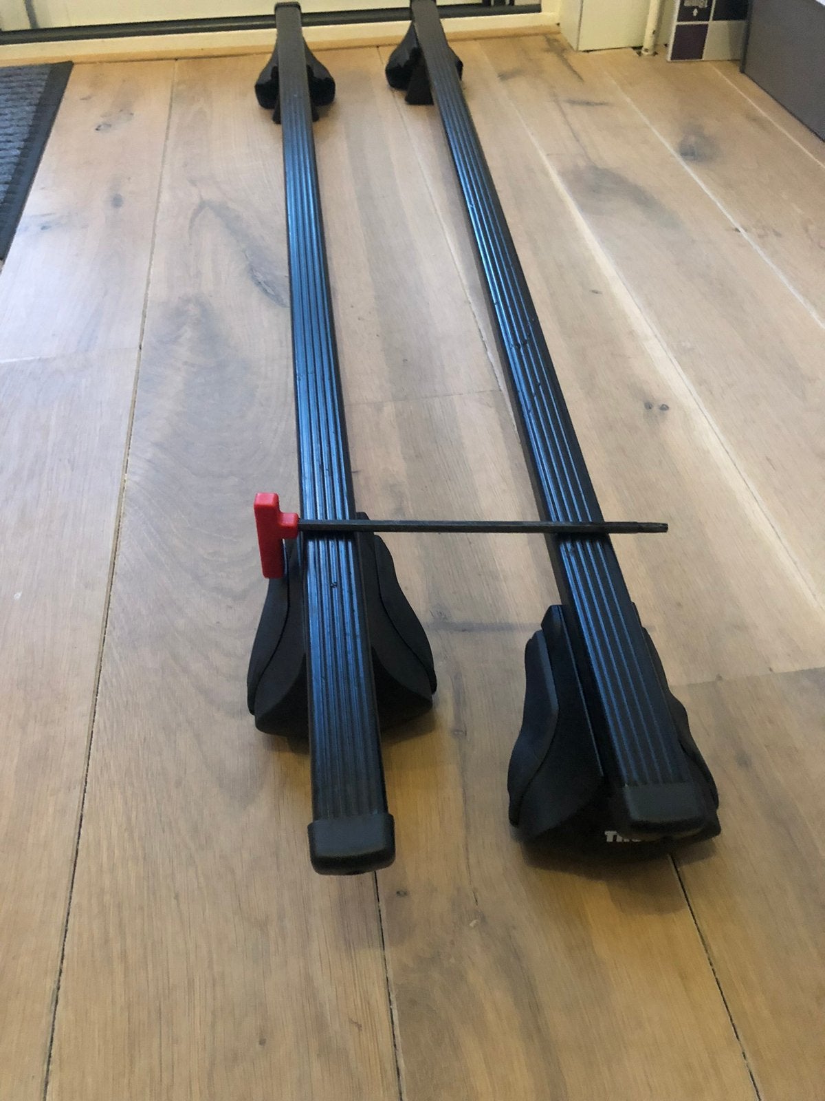 Thule dakdragers Renault Clio 4 estate station met dakrails, Ophalen of Verzenden, Zo goed als nieuw