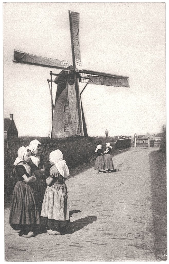 700412 Walcheren Klederdracht Molen Zeeland onbeschreven