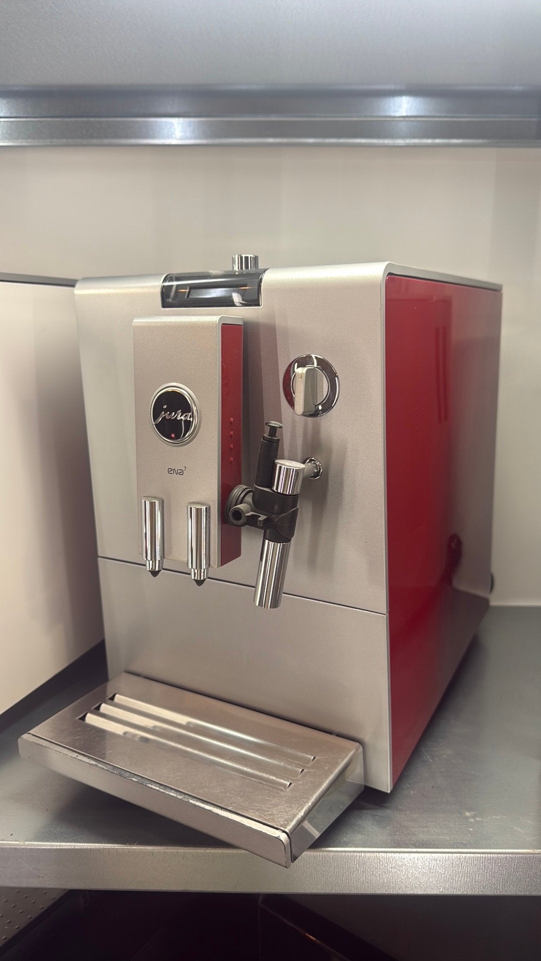 Jura ENA 7 Volautomatische Espressomachine – Rood, Witgoed en Apparatuur, Koffiezetapparaten, Espresso apparaat, 10 kopjes of meer