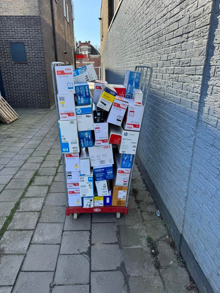 Container vol Tonors, Ophalen of Verzenden, Zo goed als nieuw, Overige typen