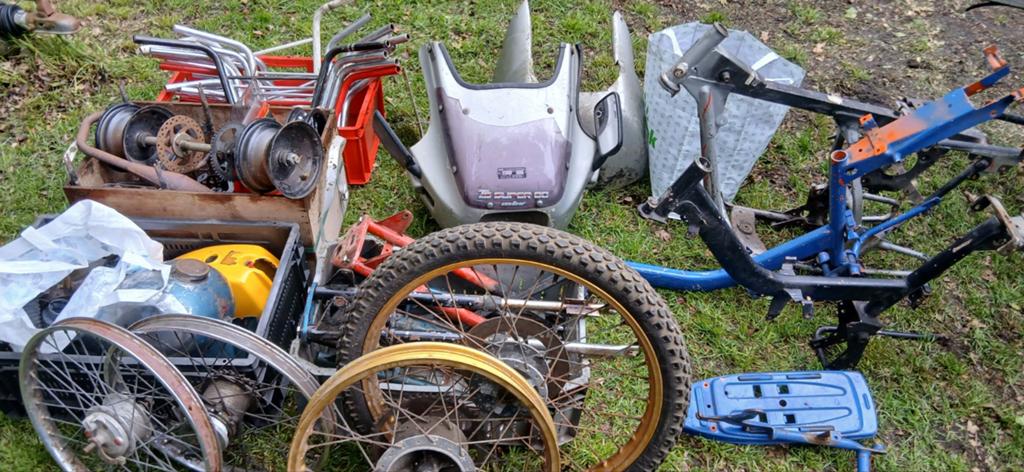 Puch kreidler sachs yamaha opruiming, Fietsen en Brommers, Brommeronderdelen | Oldtimers, Gebruikt, Yamaha, Frame, Ophalen of Verzenden