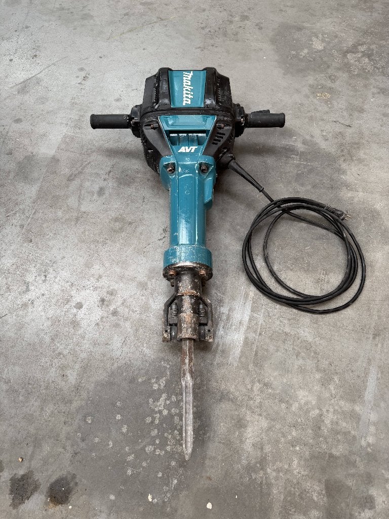 Makita HM1812 professionele breekhamer, Ophalen of Verzenden, Zo goed als nieuw, 600 watt of meer, Boor- en/of Breekhamer