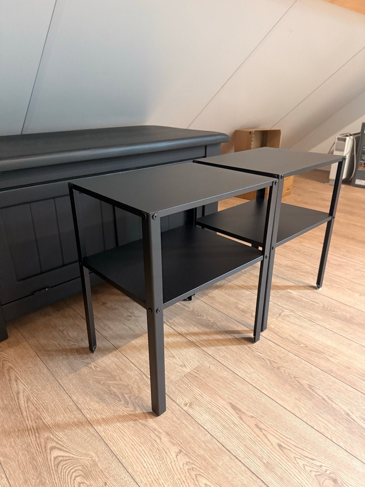 2x IKEA KNARREVIK Nachtkastje Zwart - Zo goed als nieuw, Minder dan 55 cm, Metaal of Aluminium, Zo goed als nieuw, Rechthoekig