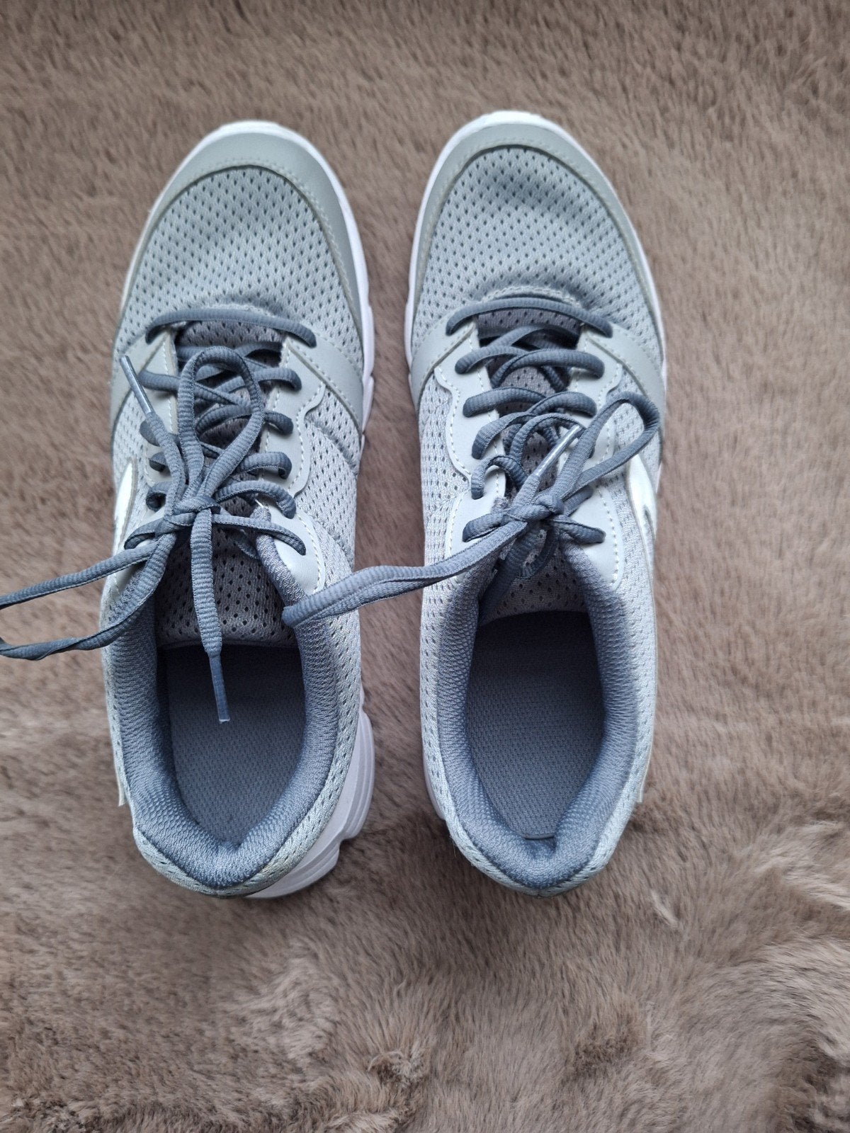 Gymschoenen sportschoenen maat 40, Ophalen of Verzenden, Zo goed als nieuw, Jongen of Meisje, Sportschoenen