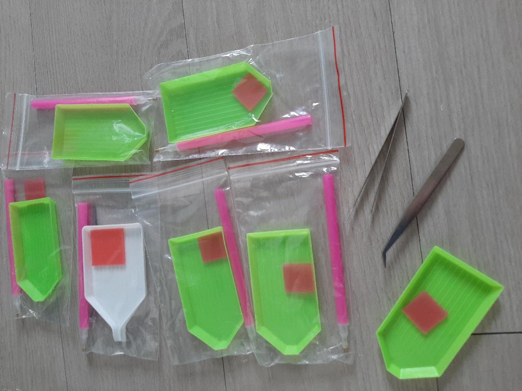 10x Set diamond painting schudbakje, steentjespen, pincet ps, Ophalen of Verzenden, Nieuw, Diamond painting