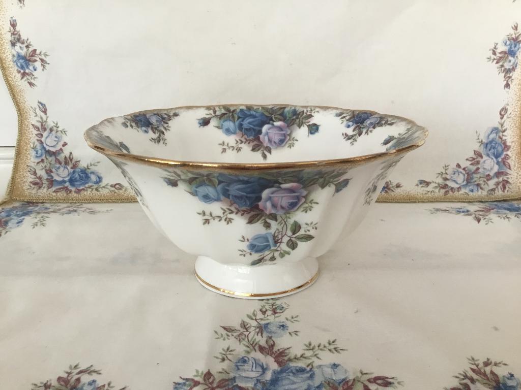 Royal Albert MOONLIGHT ROSE FRUIT BOWL, Ophalen of Verzenden