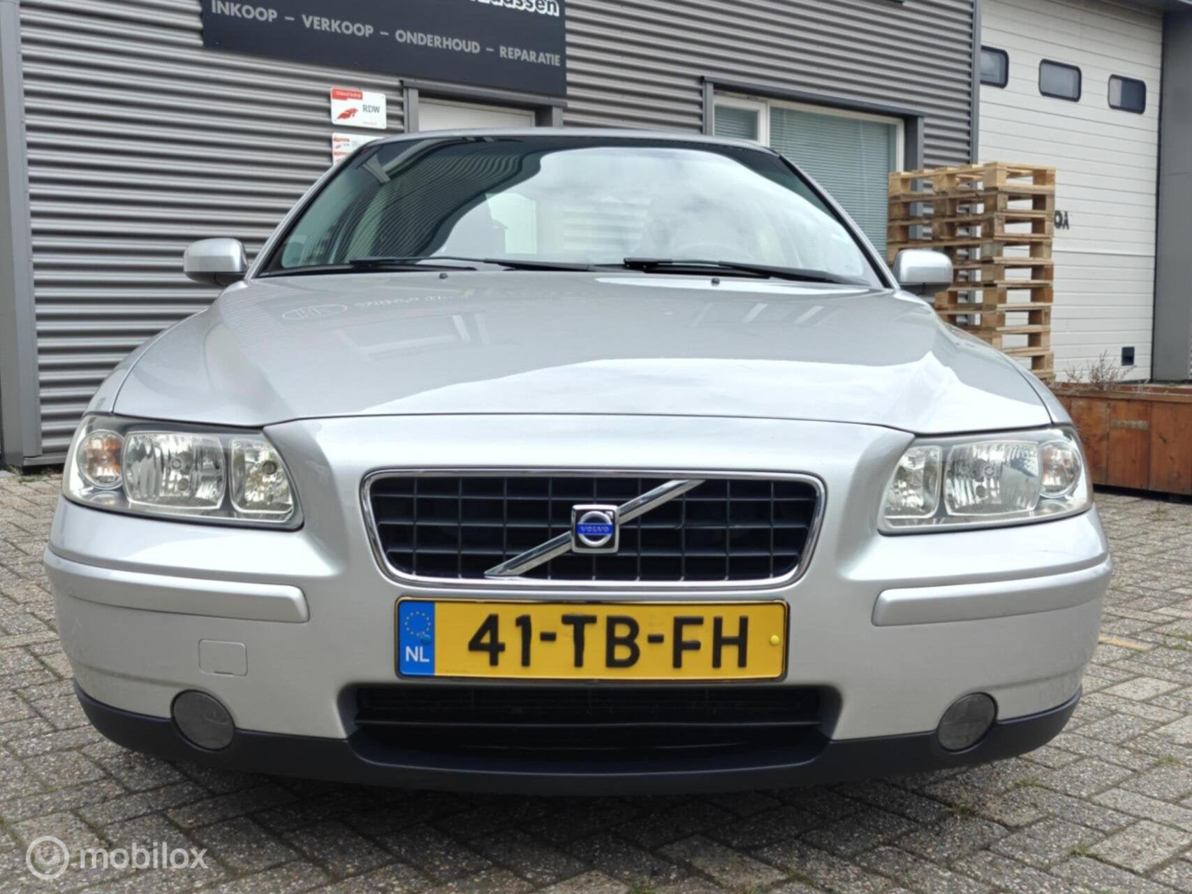 Volvo S60 2.4 140pkH5 Edition Clima Afn.trekhaak NIEUWSTAAT, Parkeersensor, 1600 kg, Sedan, Euro 4