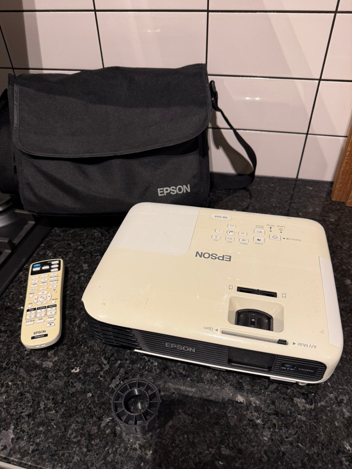 Beamer Epson EB-S04 projector, Audio, Tv en Foto, Beamers, Ophalen of Verzenden, Gebruikt
