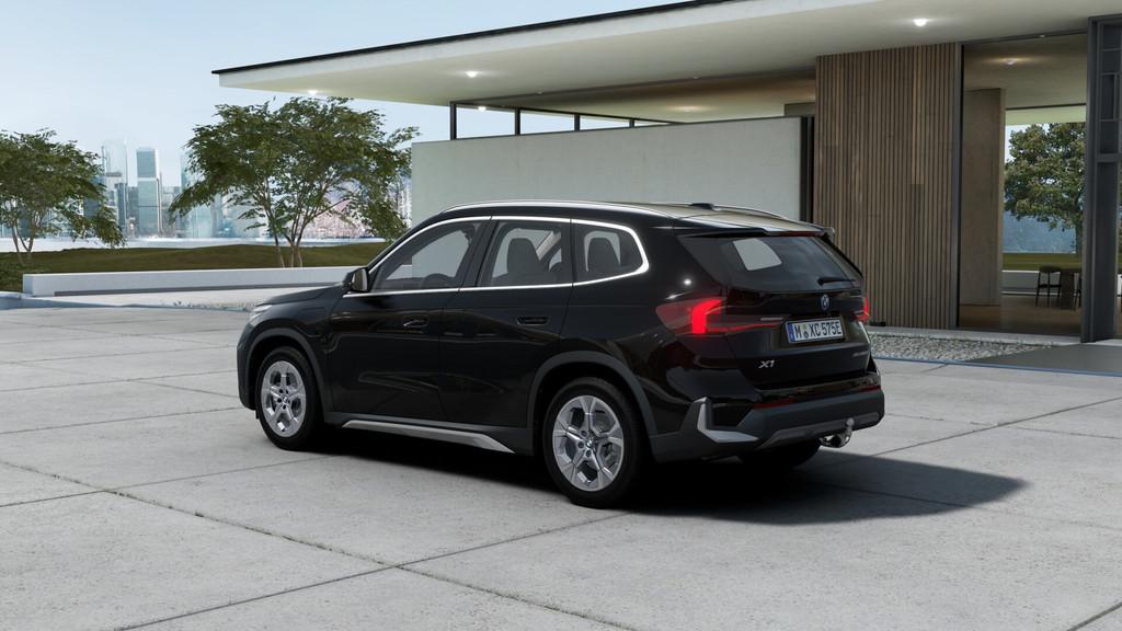 BMW X1 xDrive25e xLine Automaat / Trekhaak / Achteruitrijcam, Zwart, Leder, Hybride Elektrisch/Benzine, 3 cilinders