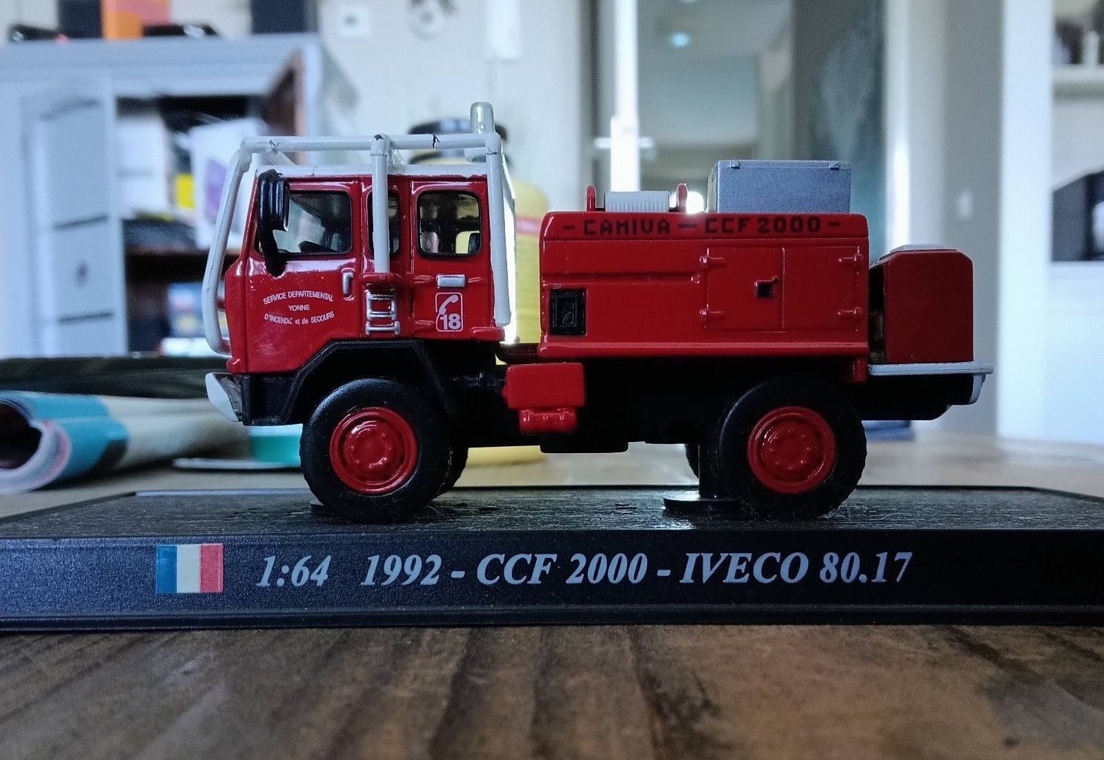 Iveco 80.17 CCF 2000 Brandweer Truck Model 1:64, Hobby en Vrije tijd, Modelbouw | Auto's en Voertuigen, Zo goed als nieuw, Truck
