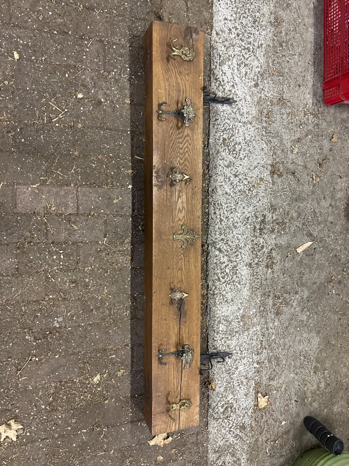 Rustieke houten wandkapstok met sierlijke haken, Gebruikt, 100 tot 150 cm, Hout, Ophalen