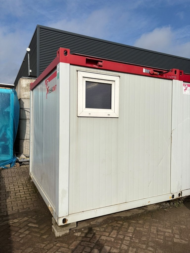 sanitair unit, Ophalen