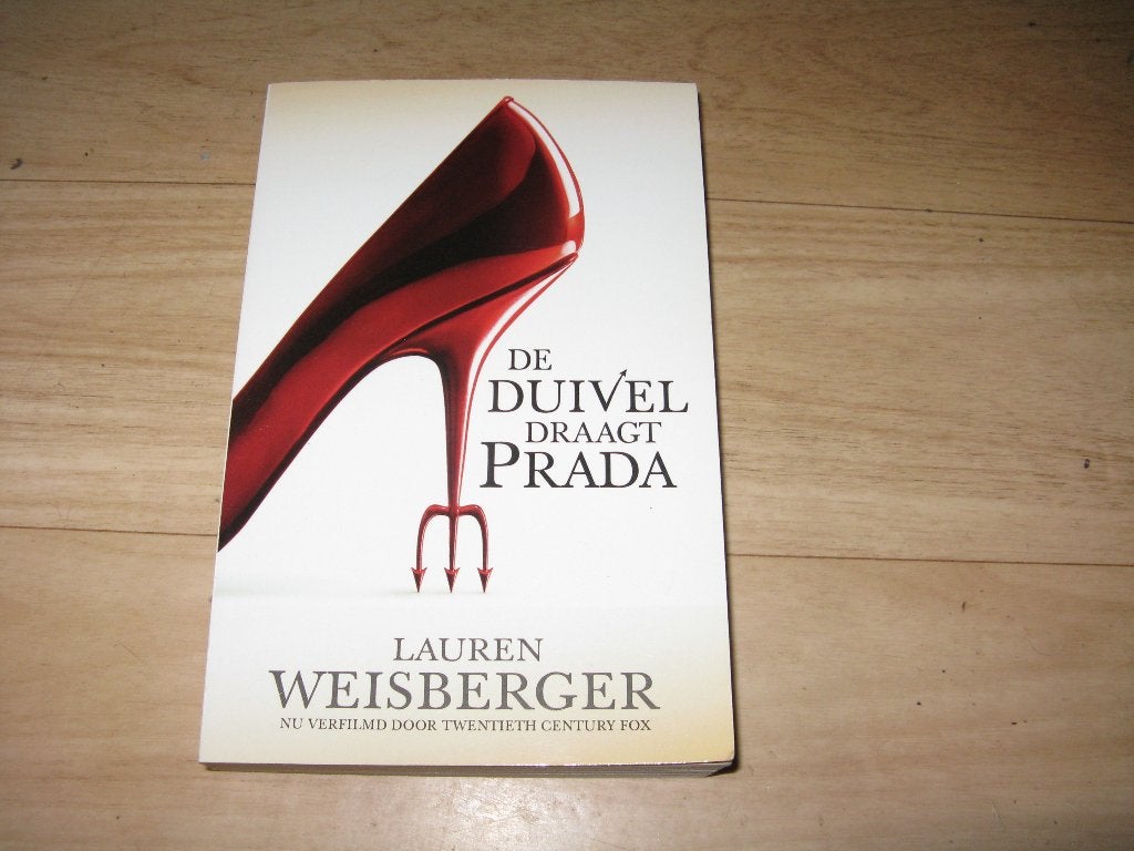 Lauren Weisberger - De duivel draagt prada, Ophalen of Verzenden, Gelezen