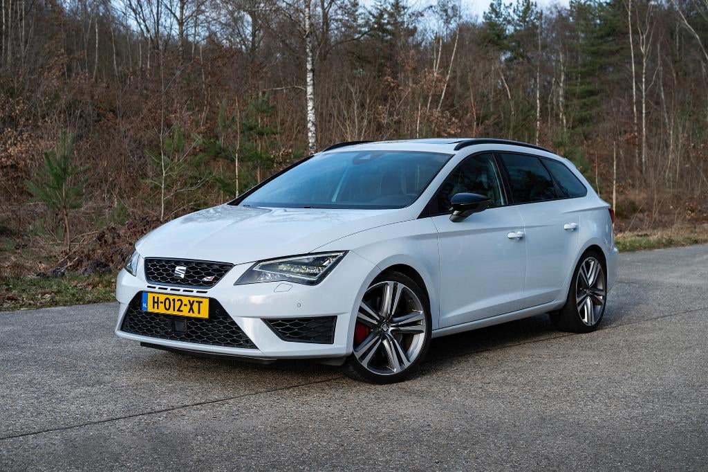 Seat Leon ST Cupra | Pano | Dyn. Grey | Nieuwe beurt & APK, Auto's, 15 km/l, Zwart, 4 cilinders, 1984 cc
