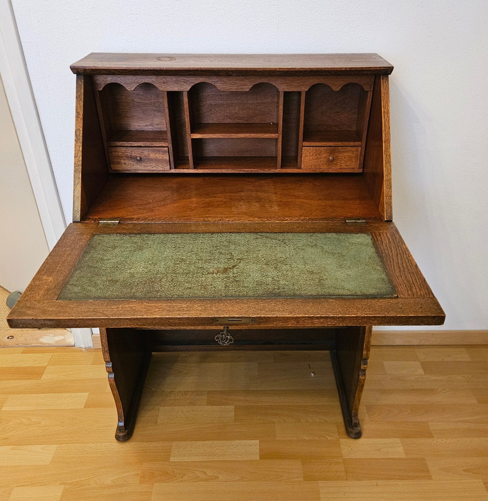 Mooi Antiek secretaire, eikenhout., Ophalen