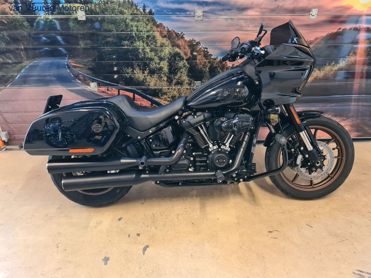 HARLEY-DAVIDSON LOW RIDER ST 5HD FXLRST (bj 2024), 2 cilinders, HARLEY-DAVIDSON, Chopper, Bedrijf