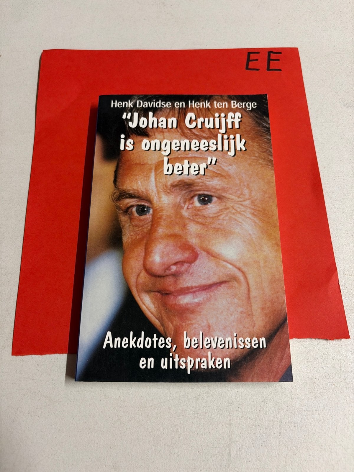 Boek: Johan Cruijff is ongeneeslijk beter - Anekdotes, Boeken, Ophalen of Verzenden, Zo goed als nieuw, Overige sporten