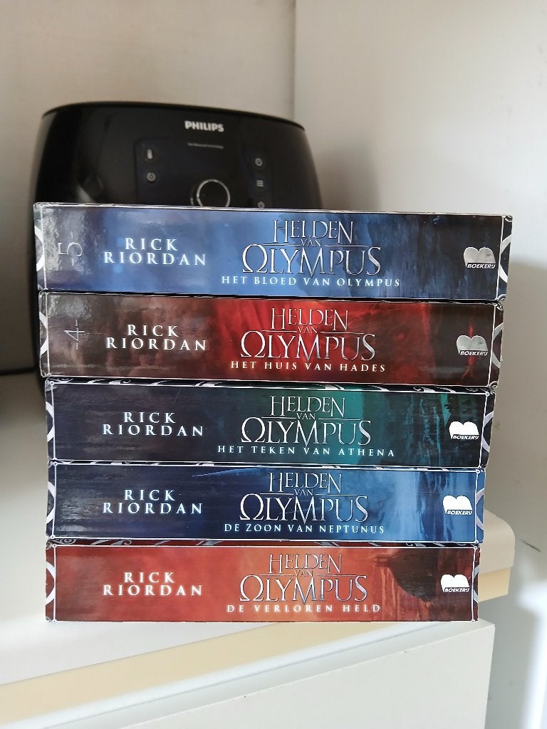Rick Riordan - Complete serie van Helden van Olympus, Boeken, Ophalen of Verzenden, Zo goed als nieuw, Rick Riordan