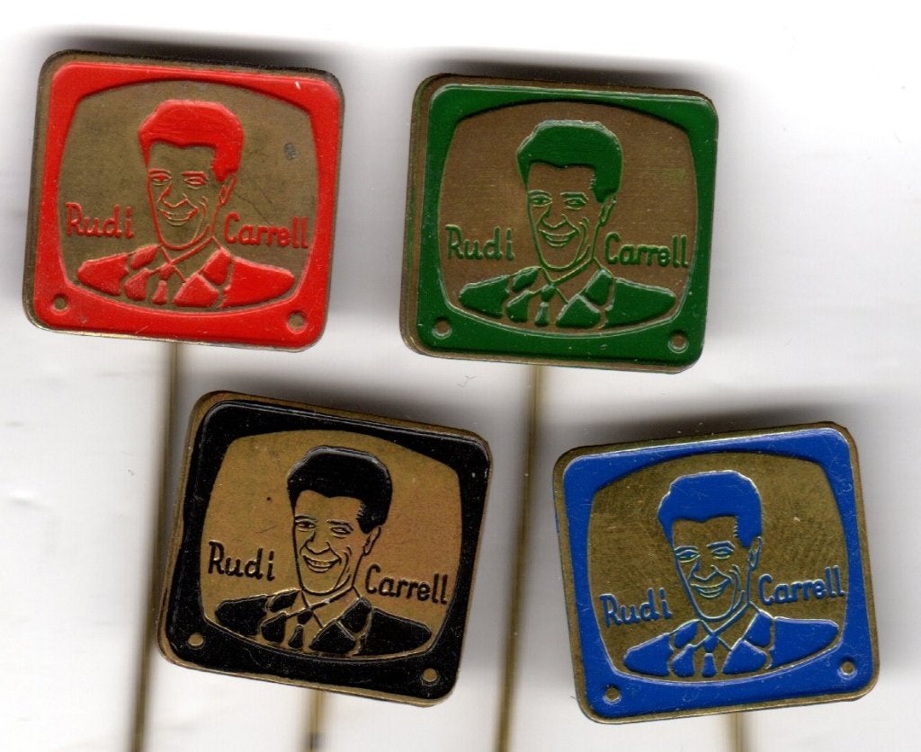4 mooie speldjes komiek rudi carrell (a5), Ophalen of Verzenden, Zo goed als nieuw, Overige onderwerpen