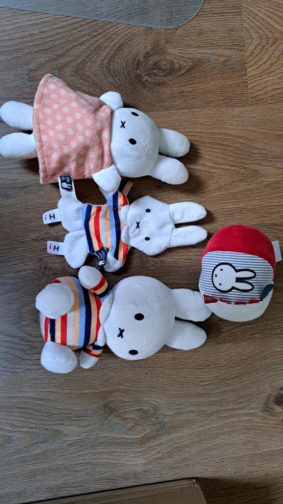 Nijntje divers, Kinderen en Baby's, Speelgoed | Knuffels en Pluche, Ophalen of Verzenden, Zo goed als nieuw, Konijn