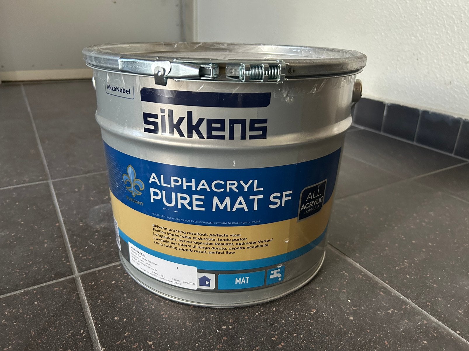 Sikkens Verf en Primer in Benjamin Moore Swiss Coffee kleur, Ophalen, Nieuw, Wit