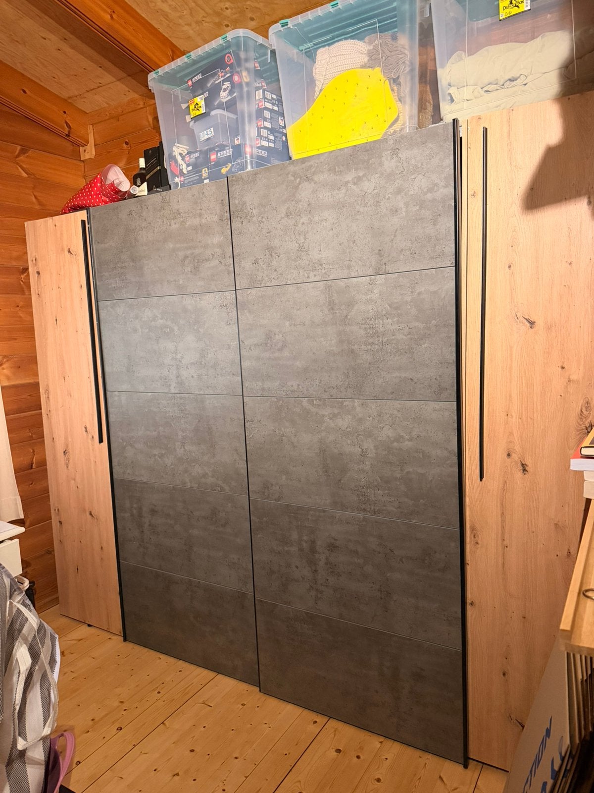 Kledingkast. Kast, Ophalen, Gebruikt, 100 tot 150 cm, 150 tot 200 cm
