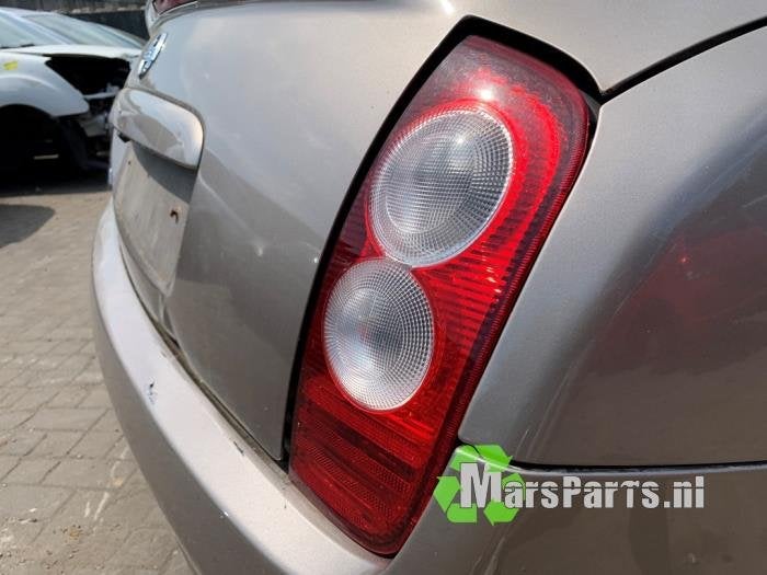 Achterlicht rechts van een Nissan Micra CC, Gebruikt, -, -, Ophalen of Verzenden