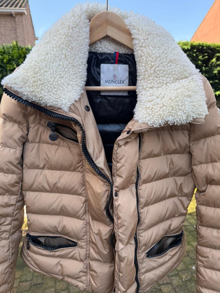 Moncler jas origineel voor dames, Ophalen of Verzenden, Zo goed als nieuw, Maat 38/40 (M), Zwart