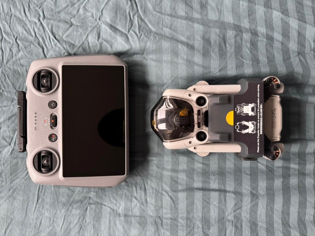 DJI Mini Pro 4  Fly More Combo - nieuwstaat, Audio, Tv en Foto, Drones, 30 tot 45 minuten, Ophalen of Verzenden, Zo goed als nieuw