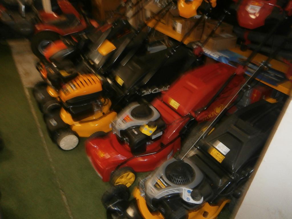 wij stoppen met motormaaiers  15 nieuwe maaiers van de beken, Tuin en Terras, Grasmaaiers, Ophalen, Benzine-grasmaaier, Mulchfunctie