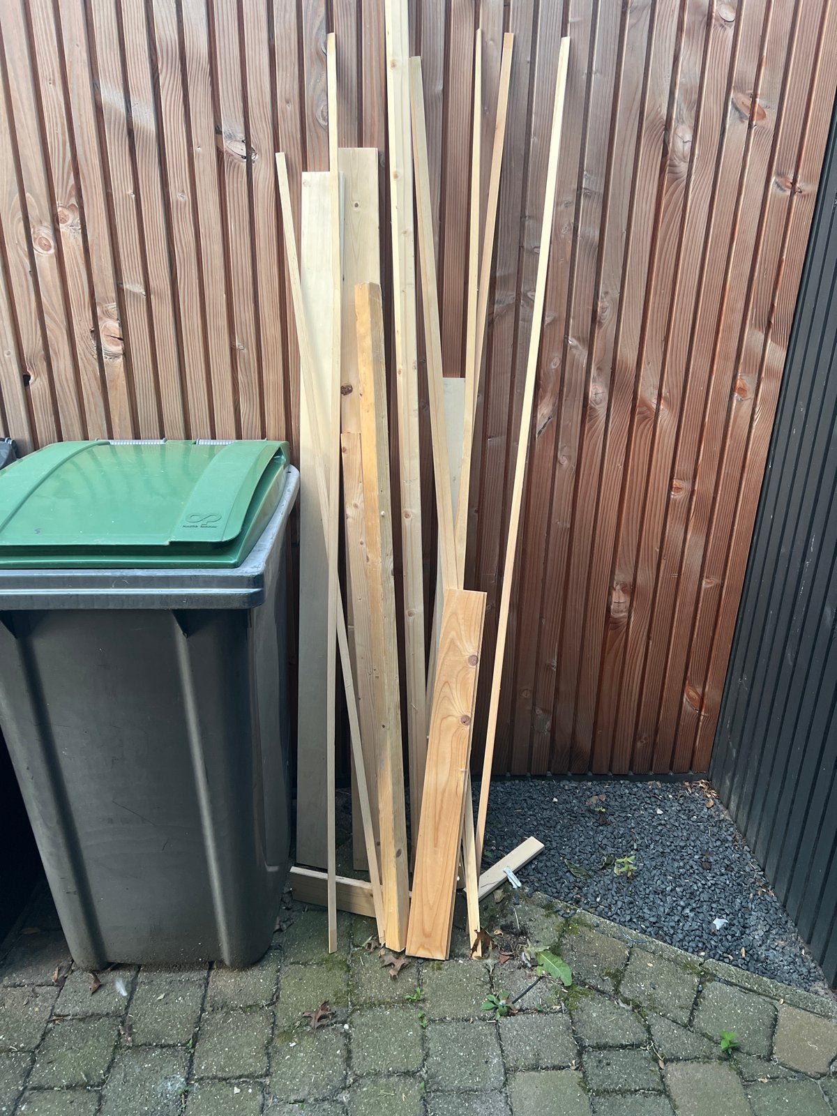 Gratis resthout Diverse houten planken en latten, Ophalen, Gebruikt, Minder dan 25 mm, Grenen