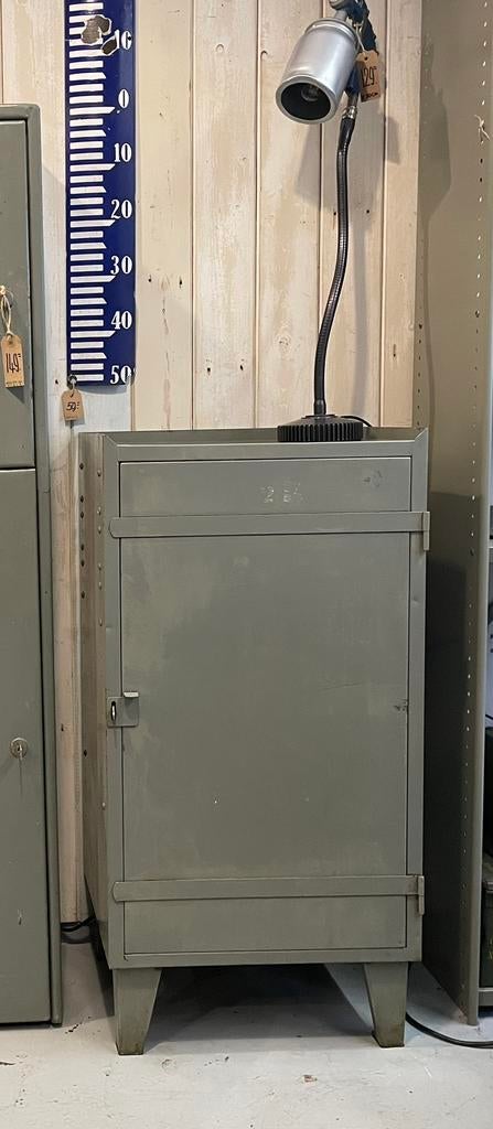Vitage ijzeren werkplaats kast - industriële kast, Ophalen, A, A, A