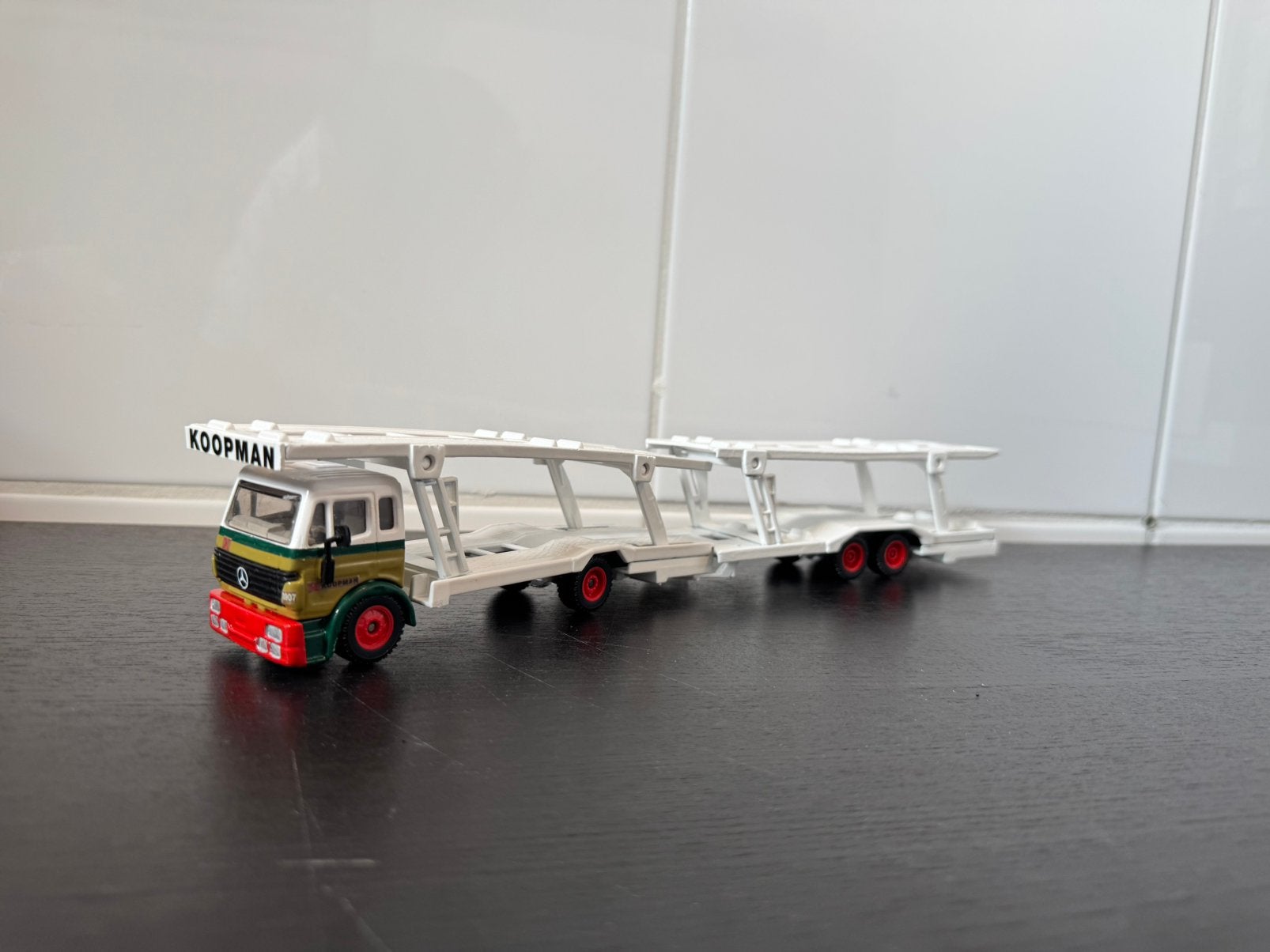 Siku Mercedes Actros autotransporter Koopman reclame, Hobby en Vrije tijd, Ophalen of Verzenden, Gebruikt, Bus of Vrachtwagen