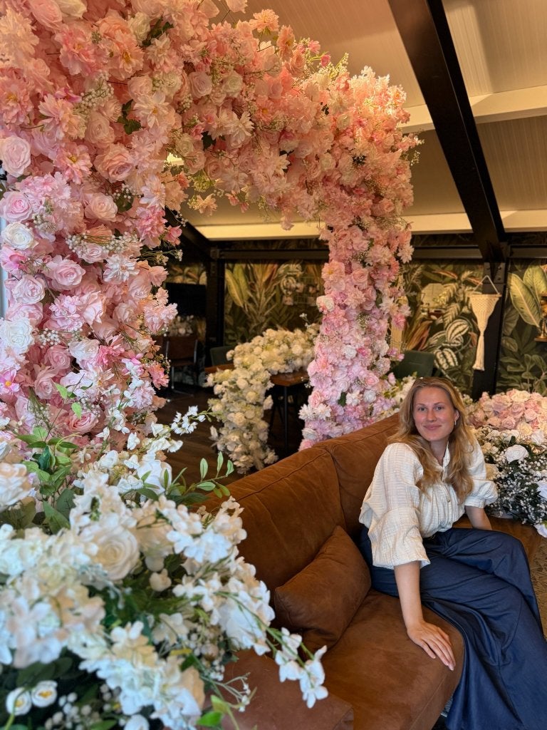 Flowerwall roze boog te huur, Ophalen, Nieuw, Geboorte of Huwelijk