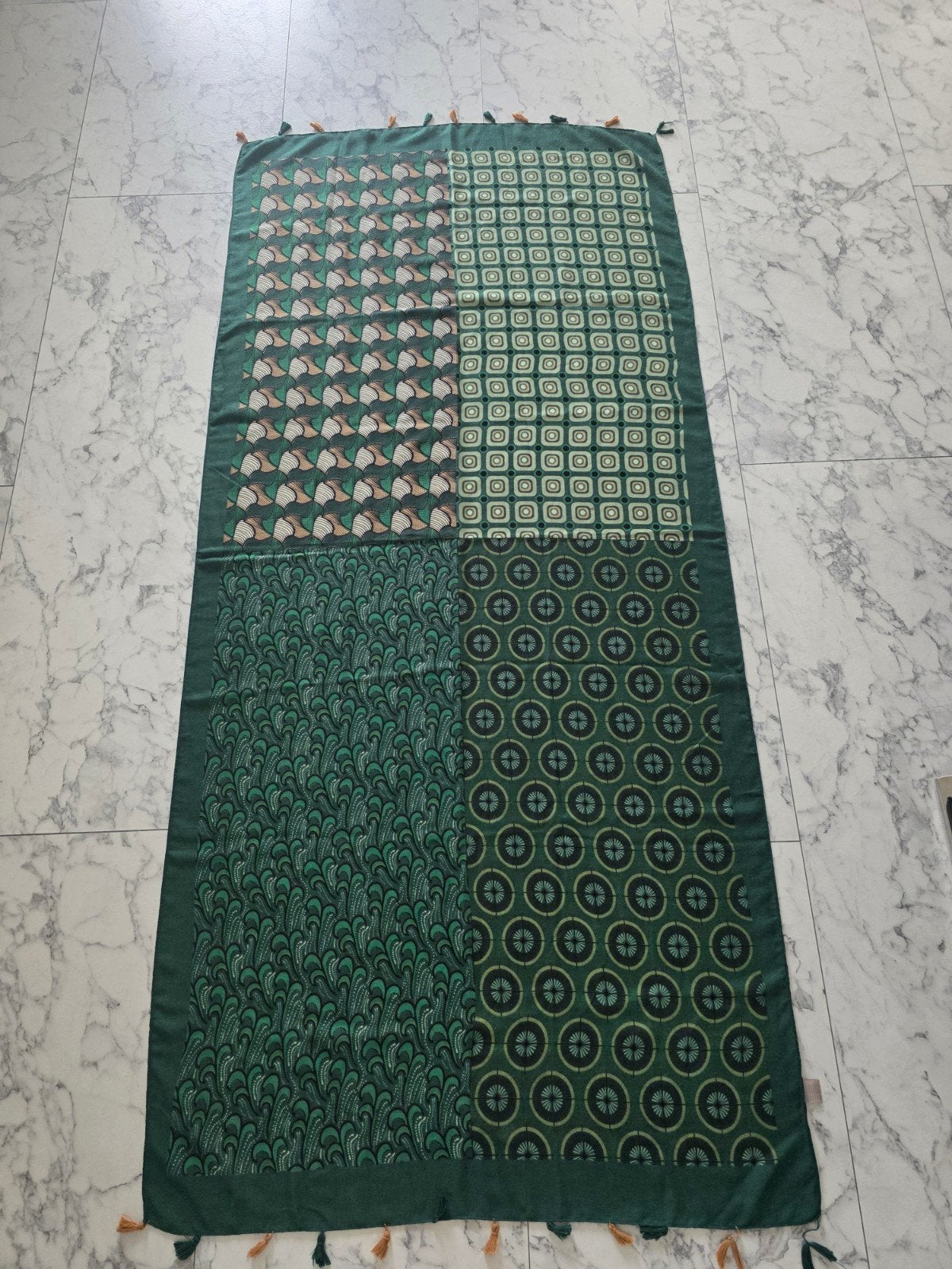 Sjaal Groen cotton, Ophalen of Verzenden, Zo goed als nieuw, Sjaal