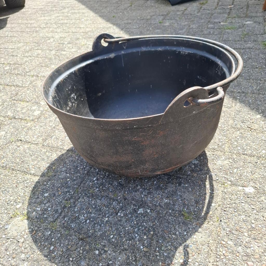 Grote gietijzeren heksenketel , bloembak,whatever., Ophalen, Rond, Metaal
