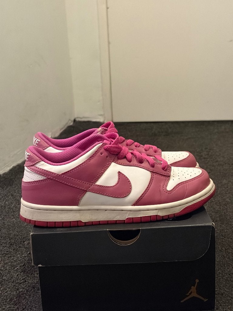 Nike dunk roze/wit, Nike Air Jordan, Ophalen of Verzenden, Roze, Sneakers of Gympen