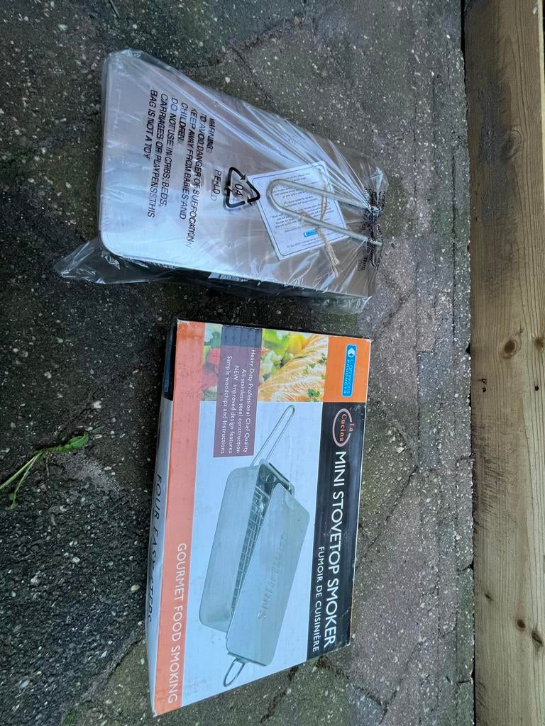 Rookoven stovetop smoker - Nooit gebruikt, Tuin en Terras, Houtskoolbarbecues, Ophalen, Nieuw, Met accessoires