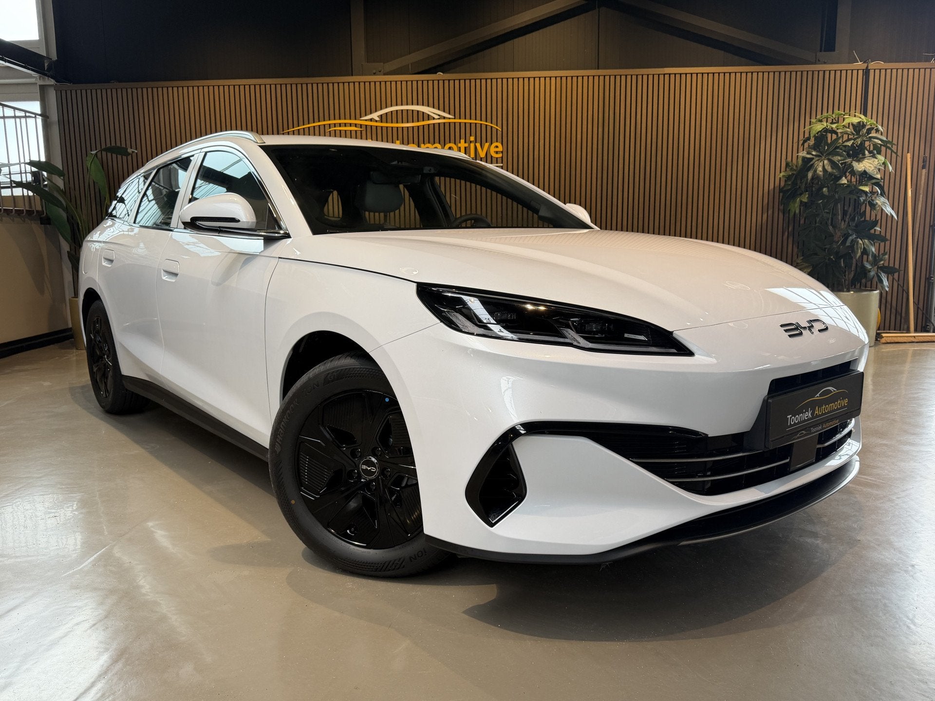 BYD SEAL 6 Touring 1.5 DM-i PHEV | Boost | Leder | Camera |, Auto's, Huisgarantie, Met garantie (alle), Wit, Seal
