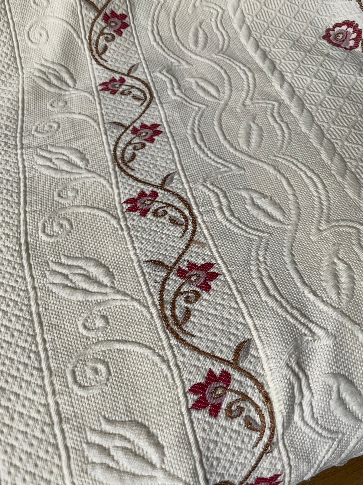 Sprei/plaid /deken met bloemenpatroon 140x250, Ophalen of Verzenden, Zo goed als nieuw, Wit, Rechthoekig