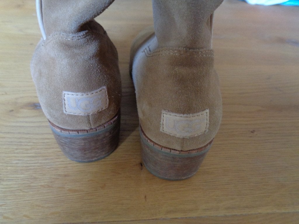 UGG suede enkellaarsjes:mt 40, UGG, Bruin, Lage of Enkellaarzen, Ophalen of Verzenden