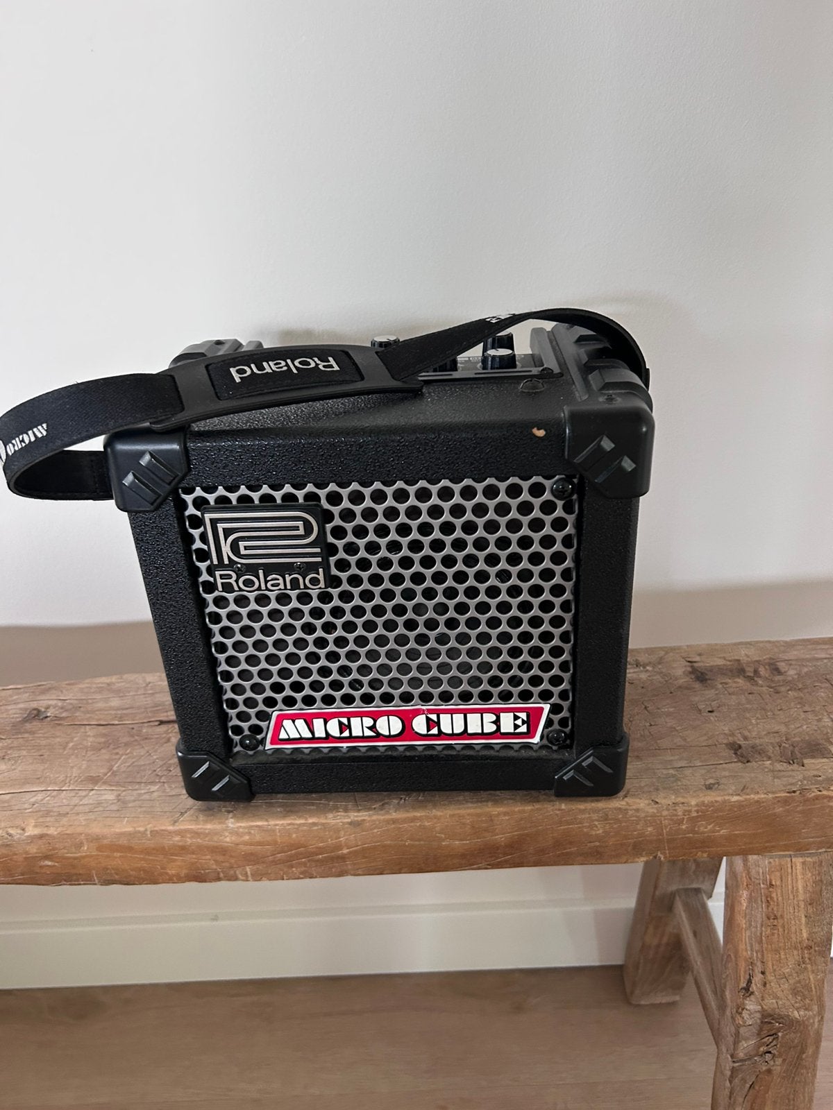 Roland Micro Cube N225 versterker, Ophalen, Zo goed als nieuw, 100 watt of meer