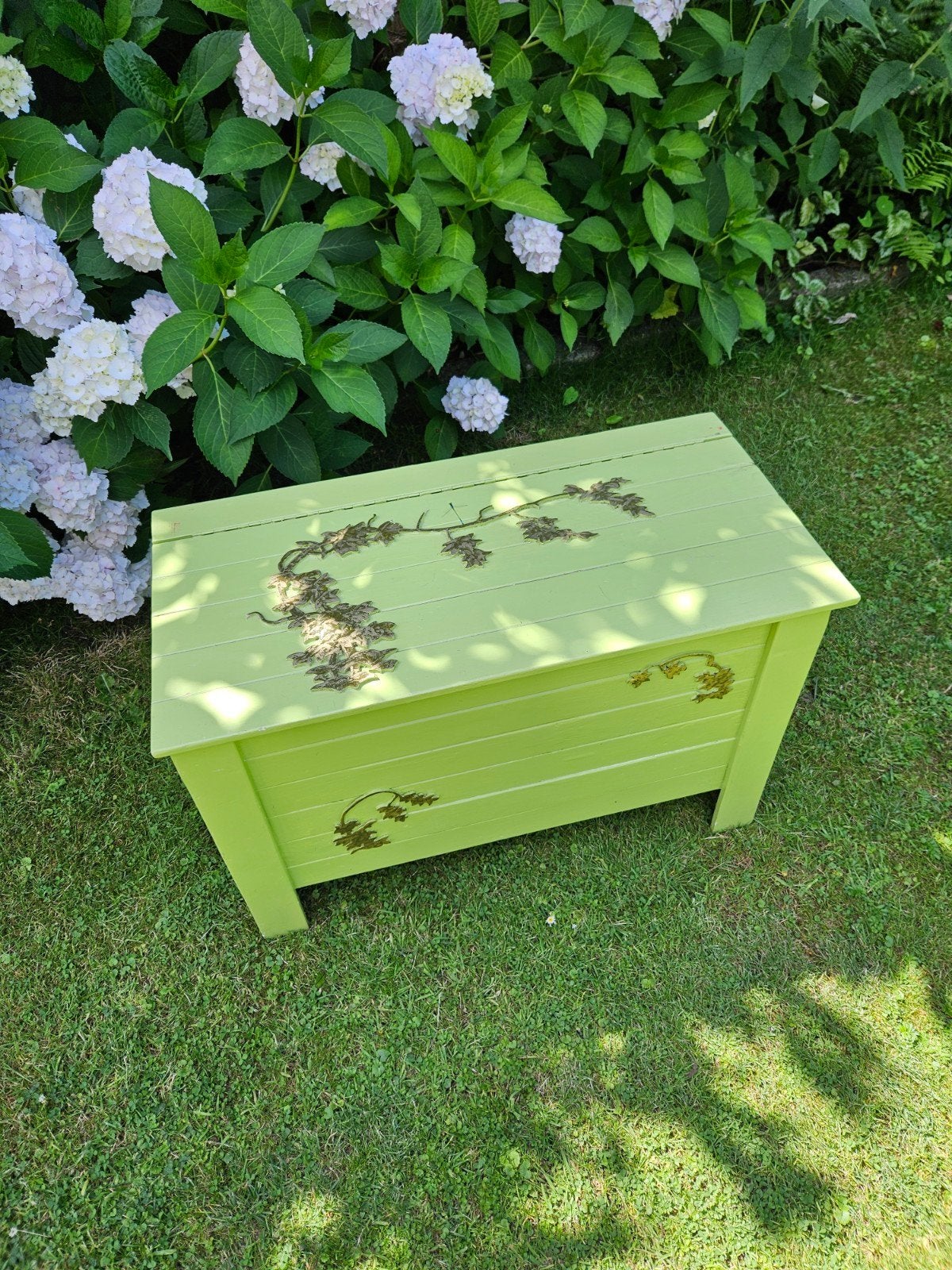 Groene houten kist met decoratie en gestoffeerde deksel, Ophalen, 50 – 75, Gebruikt, 100 tot 150 cm