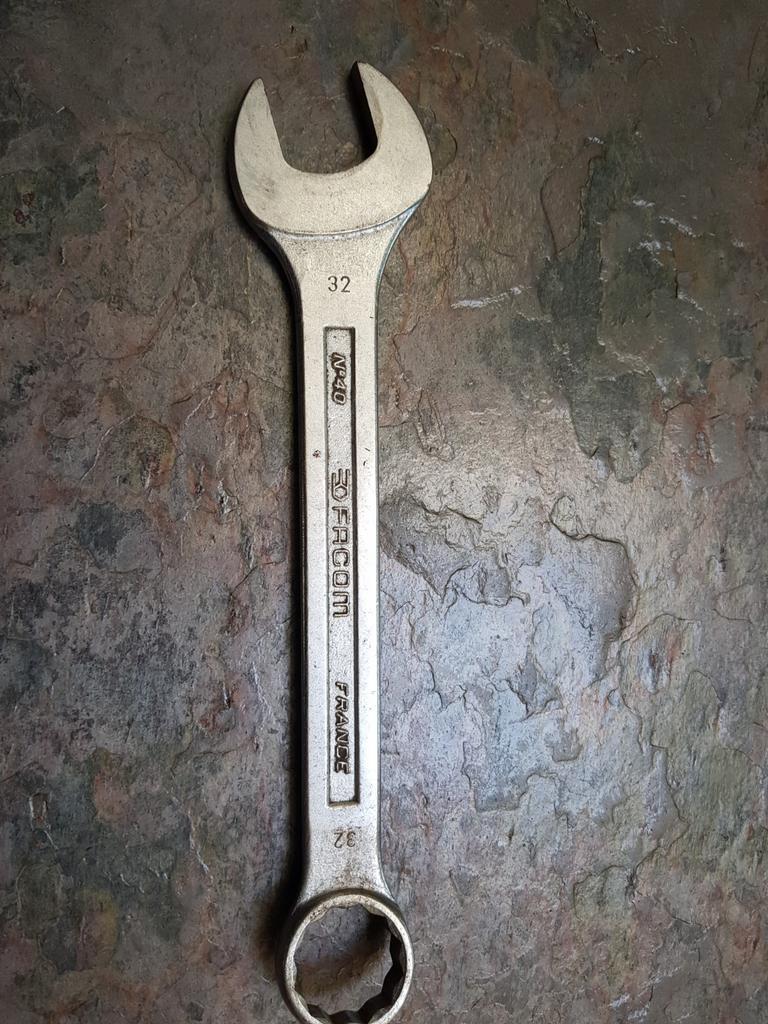 Facom ringsteeksleutel 32mm serie n40., Ophalen