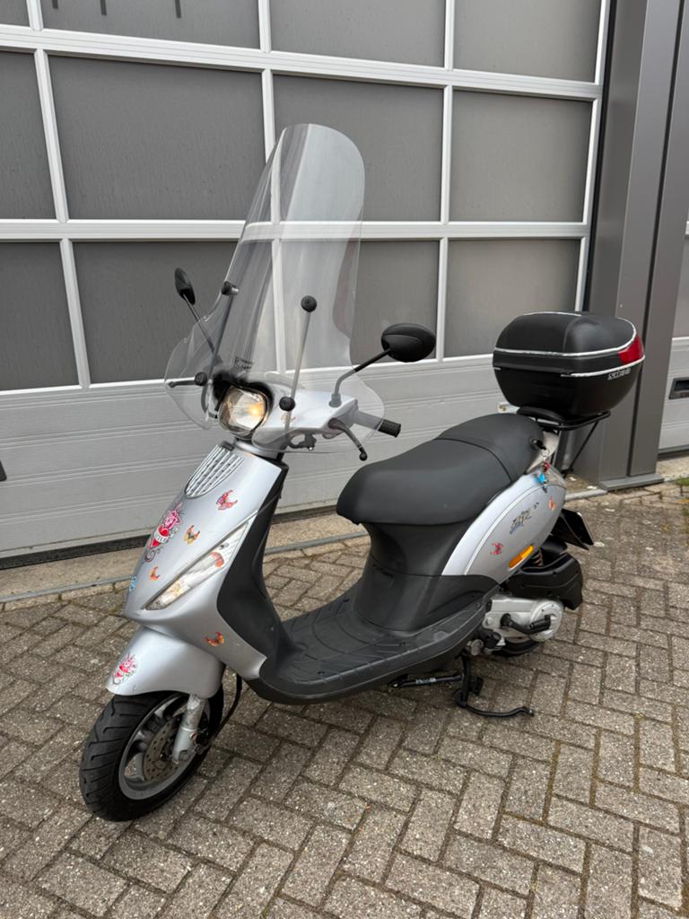 Piaggio Zip 4Takt 2009 Snorscooter ( Originele Staat ), Ophalen