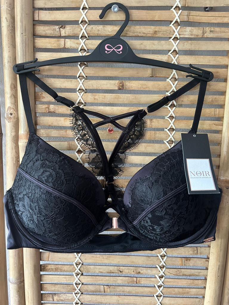 Hunkemöller Noir Chalice Push Up Bh 80B, Hunkemöller, Ophalen of Verzenden, Zwart, BH