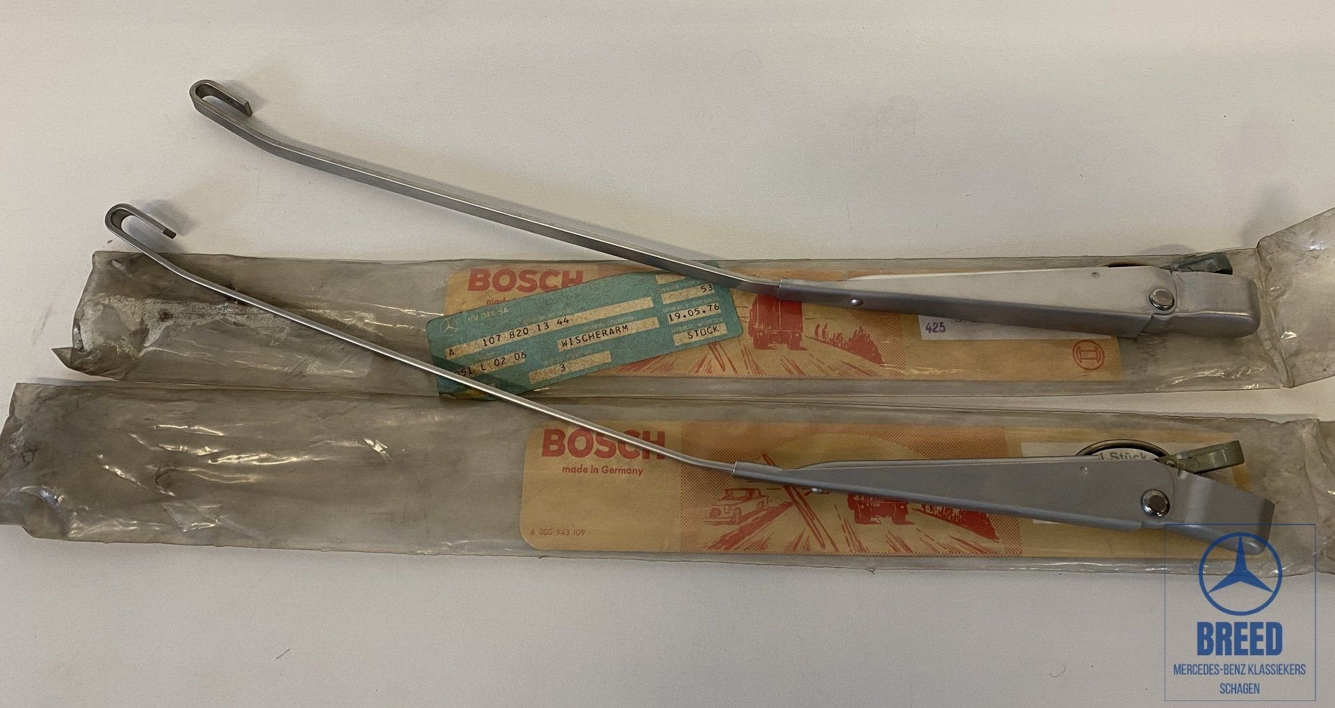 NOS set ruitenwisserarmen L+R voor Mercedes-Benz R107 SL, Auto-onderdelen, -, Nieuw, Ophalen of Verzenden, -