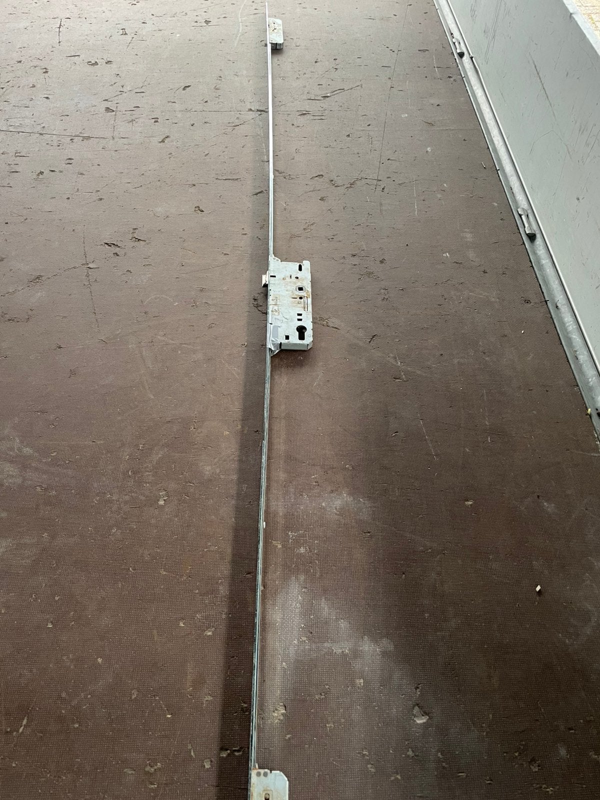 Driepuntsslot driepuntssluiting merk SKG, Doe-het-zelf en Verbouw, Hang- en Sluitwerk, Ophalen, Gebruikt, Rvs, Slot